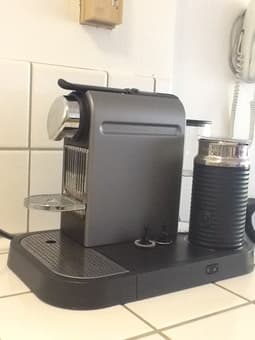 NESPRESSO MACHINE citiz-milk-Titan $220 2
