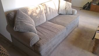 Simmons Upholstery Living Room Sofa $100 2