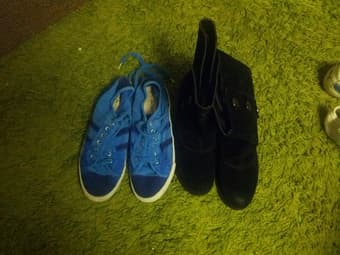 selling unused shoes: 10$(original price 25$), 20$(original price:55$) 1