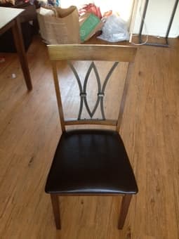 kitchen table with 4 matching chairs 2
