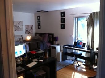 Room in Menlo Park House $975/month or $250/week -216sq ft -6/15 to 8/ 2
