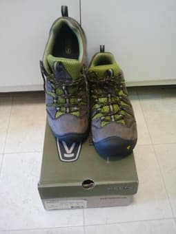 Keen women hiking shoe US-size 7.5 (Used once) $70 (original $125) 3