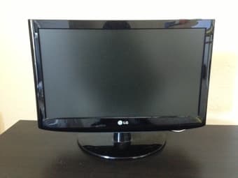LG TV, ipod/iphone dock station.... 1