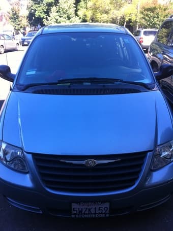 Chrysler 2006 Town&Country Low Mileage (65k) @ $7000 - pictures 1