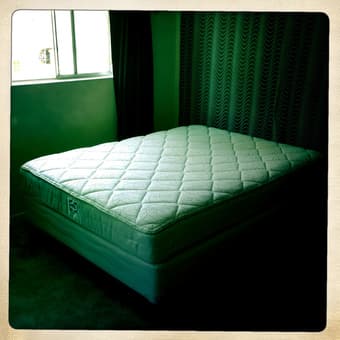 Almost New Mattress, Box Spring, and Frame - $300 (menlo park) 1