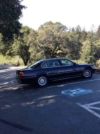 2001 BMW 7 Series 740iL/Moonroof /Clean title 2