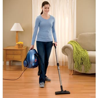 BISSELL Zing Bagged Canister Vacuum Cleaner, Model 22Q3. $25 2