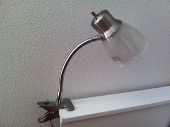 Clip on lamp $5 1