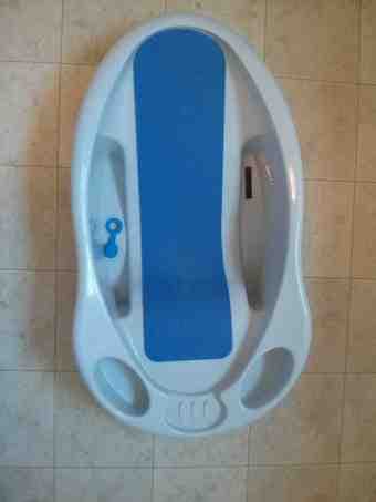 For Sale: Baby stuff (tub, bouncer, high-chair) 3