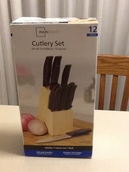 A box of kitchen knives 1