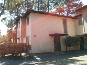 On campus summer sublet 2bd/1bth townhouse. June 17th-August 18th. 1