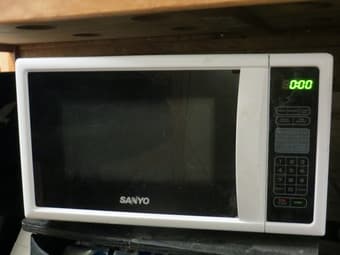Microwave $25 OBO 1