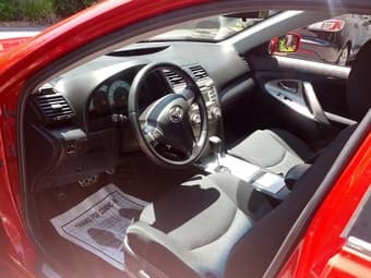 2010 TOYOTA CAMRY SE - 33000 Miles - Certified! Financing Available! 2