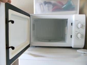 Microwave, $25 OBO 2