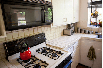 Private Cottage for short term rental (2-4 people) -- Walk to Stanford 3