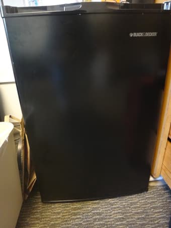Black & Decker - 4.5cu ft Fridge! 1
