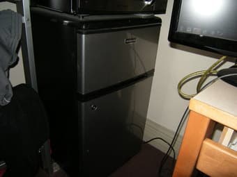 Emerson Mini-Fridge/Freezer combo(70$)  and microwave(25$). 80$ Both 1