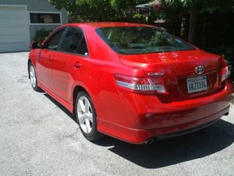 2010 TOYOTA CAMRY SE - Only 33K Miles - Certified! Financing Available 2