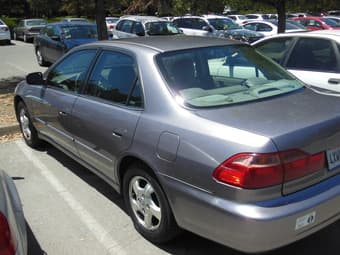 Sale:1999 Honda Accord EX, not perfect but in good condition 2