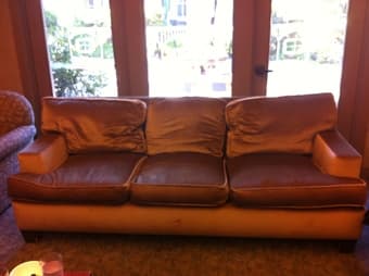 COUCH FOR SALE!! REALLY GOOD CONDITION $150 OBO 1