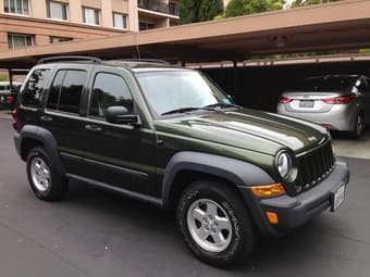 2007 Jeep Liberty Sport Utility - $9700 3