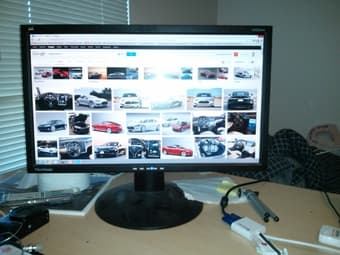 Selling 24inch Monitor, Printer, Microwave, Rice Cooker, Table, Chair 1
