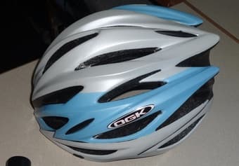 Bike helmet (like new) $15 1