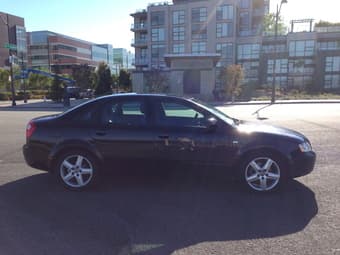 2005 Audi A4 1.8T Manual --With remaining WARRANTY & LOW MILEAGE!! 1