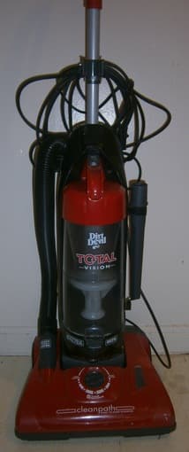 $40 Vacuum Cleaner- Dirt Devil Total Vision Cyclonic Upright, UD70220 1