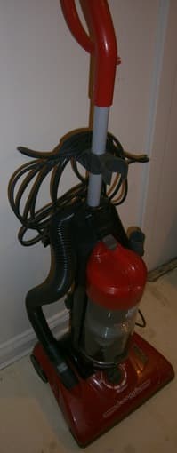 $40 Vacuum Cleaner- Dirt Devil Total Vision Cyclonic Upright, UD70220 3