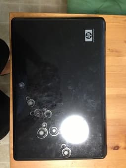 Hp Dv7 17" Laptop 2010 1.7Ghz i7, 8gb Ram, Windows 8 450$ 1