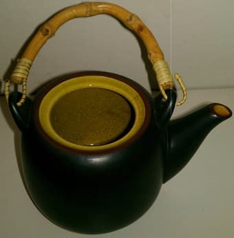moving sale! teapot, basket, champagne flutes 1