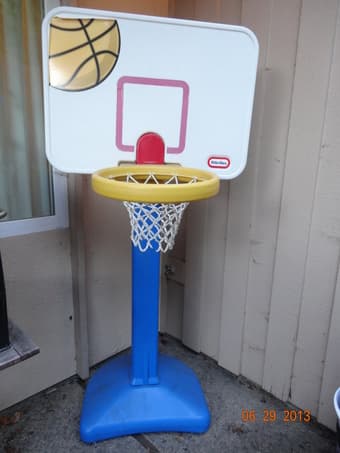 Little Tikes Basket Ball Hoop 1