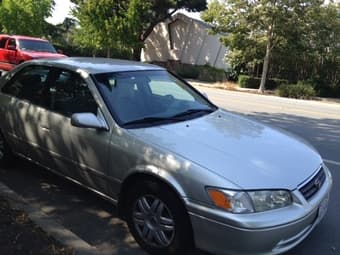 2000 Toyota Camery LE $4200 1