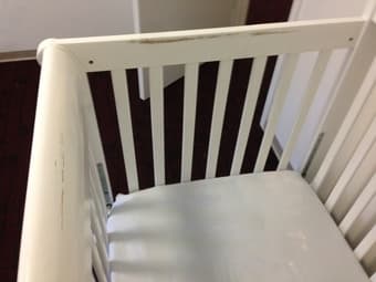 Davinci Convertible Crib with Toddler Rail/Mattress-White Color 3