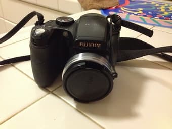 For sale: digital SLR Fujifilm Finepix S700 1