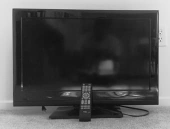 26" LCD HDTV - $130 OBO (excellent condition) 1