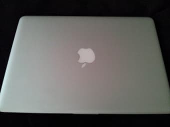 Macbook Pro 13.3'' - 600 OBO 2