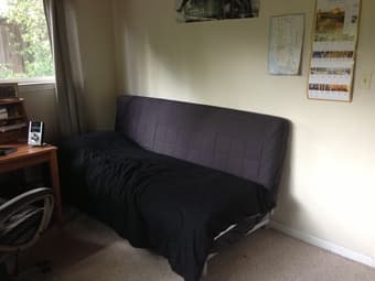 Single bedroom in 5 bedroom house in Redwood City near Woodside Plaza 2