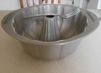 Brand new Bundt pan $8 bucks 3