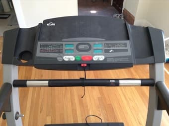 ProForm 830QT Folding Treadmill - $400 2