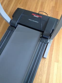 ProForm 830QT Folding Treadmill - $400 3