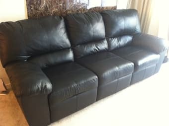 Luxury Reclinable Comfortable Leather Sofa - $320 (palo alto) 1