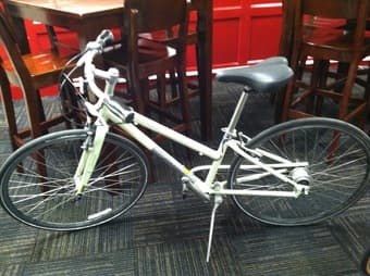 Amazing Women's Jamis Commuter Bike ! 1