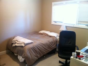 Furnished Room in Menlo Available 8/24-9/21 1