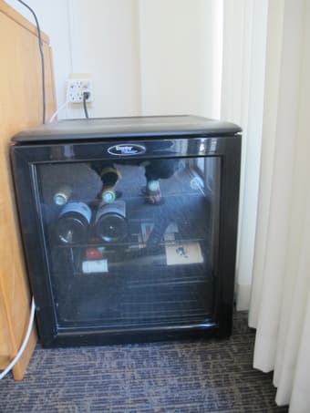 Wine fridge, 12 bottle capacity, excellent condition 1
