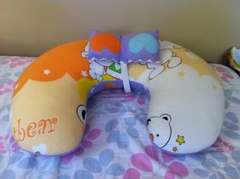 baby items for sale-car seat, high chair, bath tub, nursing pillow 3