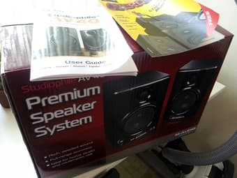 M-Audio Studiophile AV 40 Speaker / Monitor 2