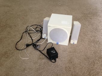 moving sale - desktop, wide 24" LCD, yamaha desktop speakers, lamp, 2