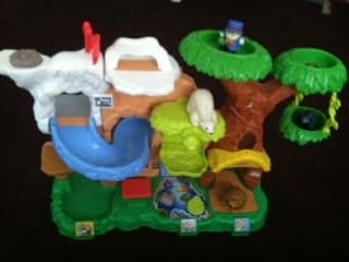 Fisher-Price® Little People® Zoo 1